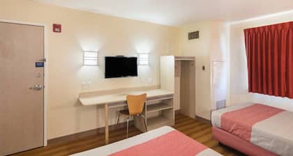 2 Full Beds | Non-Smoking, Micfridge