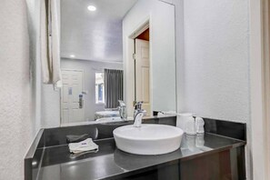 Bathroom - Motel 6 Denton, Tx -_1 Queen Bed | Nmsk, (Denton)