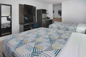 Bedroom - 2 Queen Beds | Non-Smoking, Kitchen (Mesquite)