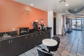 Floor plan - 1 Queen Bed | Non-Smoking (Terrell)