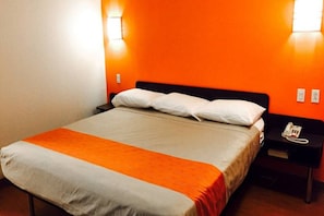 Bedroom - 1 King Bed | Non-Smoking, Micfridge (Amarillo)