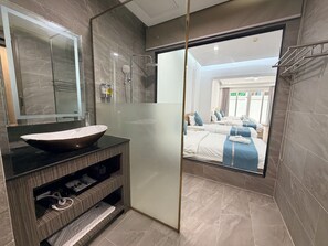 Bathroom - Mary Beach Hotel & Resort II (Preah Sihanouk)