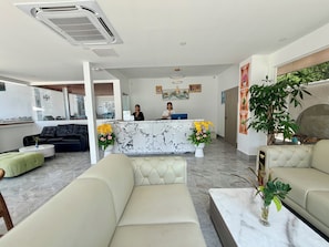 Lobby - Mary Beach Hotel & Resort II (Preah Sihanouk)