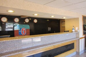 Entrance / Reception - 1 King Bed | Non-Smoking, Micfridge (El Paso TX)