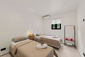 Room - Vrbo Property (Willemstad)