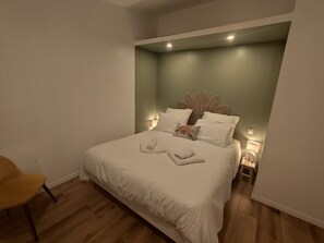 Room - Vrbo Property (Esnandes)