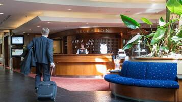 Entrance / Reception