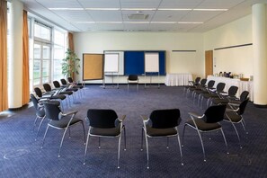 Hotel Facilities and Services - Seminaris Sunday See Hotel Potsdam-Standard Room (Potsdam)