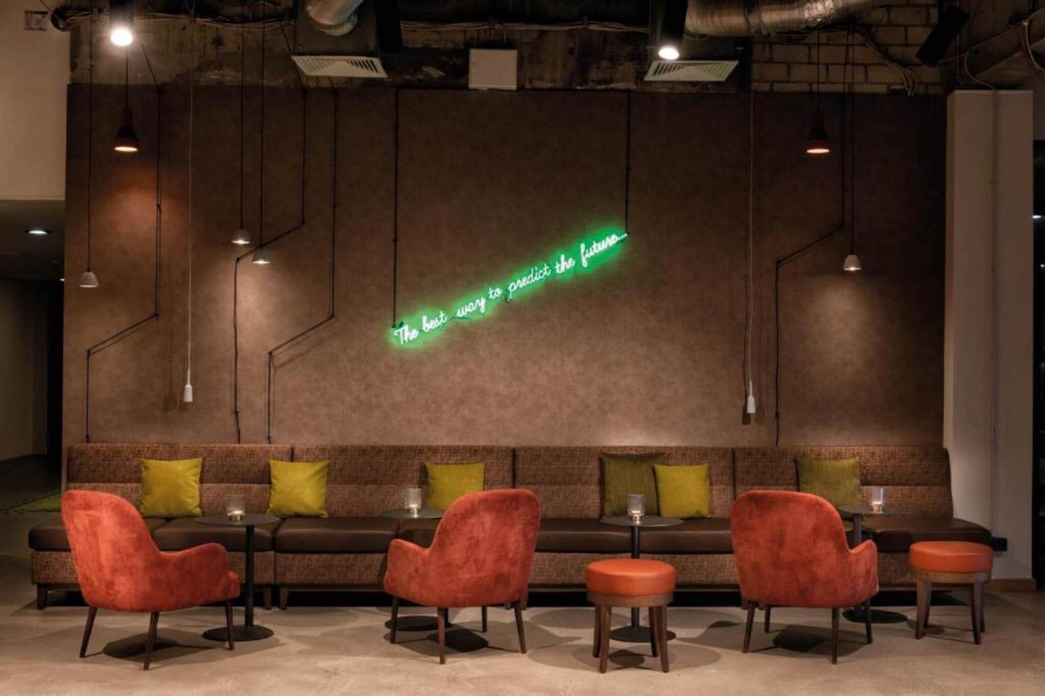 Entrance / Reception