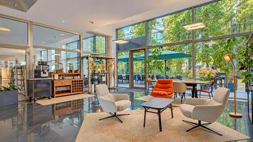 Entrance / Reception