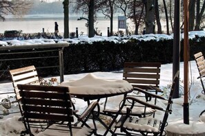 Garden [winter] - Seminaris Sunday See Hotel Potsdam - Superior Room (Potsdam)