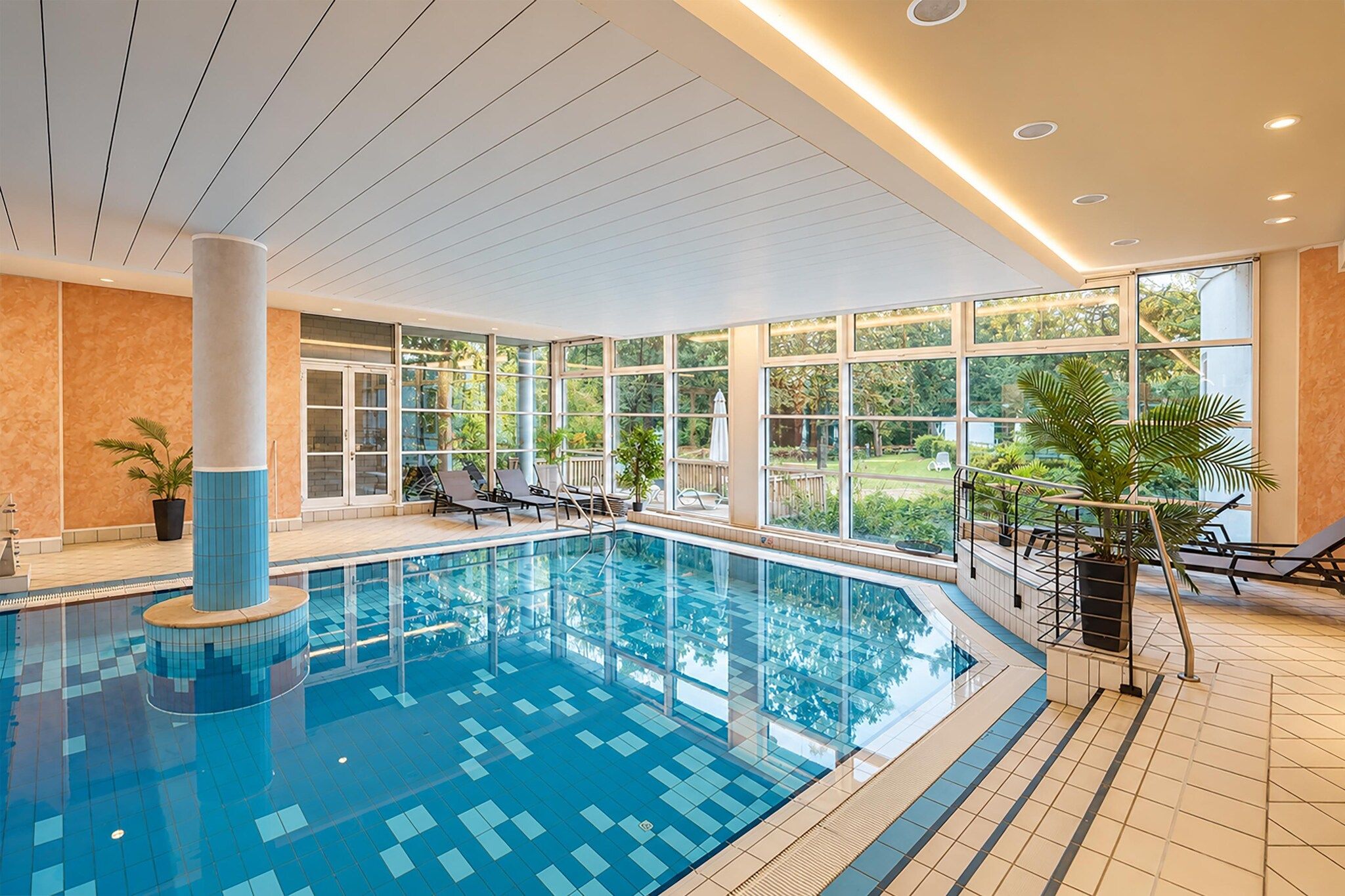 Hotel Swimming Pool