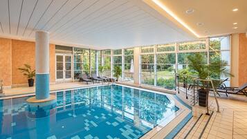 Hotel Swimming Pool