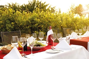 Hotel Facilities and Services - Sunday Hotel Frankfurt Airport - Comfort Twin Room (Hofheim am Taunus)