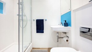 Bathroom - Student Only Timber Yard (Bristol)