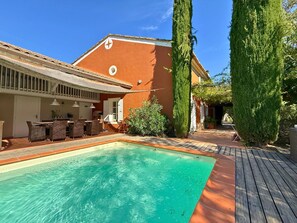 Pool - Vrbo Property (Uchaux)