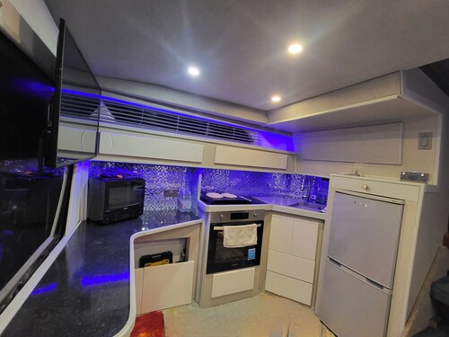Sleeps 4 With Stunning Sea View