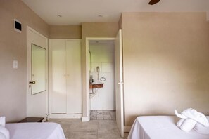 Room - Hotel Cheval Blanc (Villa Gesell)