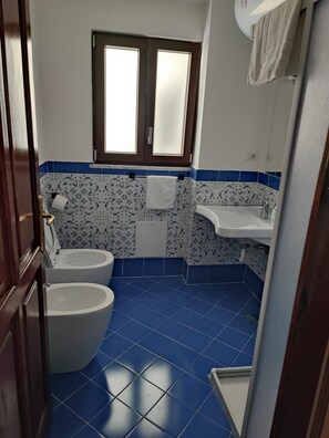 Bathroom - Vrbo Property (Anacapri)