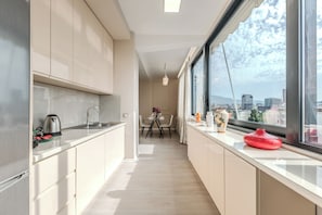 Private kitchen - Luxury Block District Apartment (Tirana)