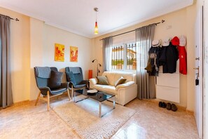 Living area - Charming 3-bedroom house in serene Torre de la Horadada with AC (Torre de la Horadada)