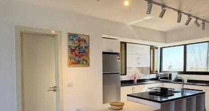 Premium Lodge with Sea Views ~ Wadi Jebal Soma Bay