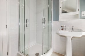 Bathroom - Bryher Cottage (Newquay)