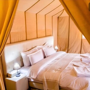 Room - Luxury Desert Camp Experience in Merzouga (Merzouga)