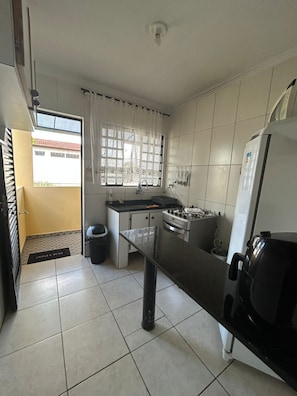 Private kitchen - Kitnets Vitória Régia (Bauru)