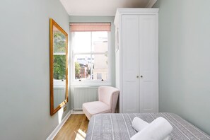 Room - 1BR Flat 10 min from Brighton i360 or City Center Chruchill Square (Brighton and Hove)