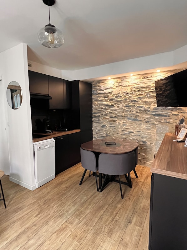 Interior - A Cozy Nest in the Heart of Angers—Central and Quiet (Angers)