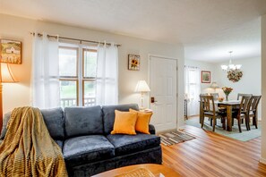 Interior - Enjoy Staunton in the Heart of Shenandoah Valley (Staunton)