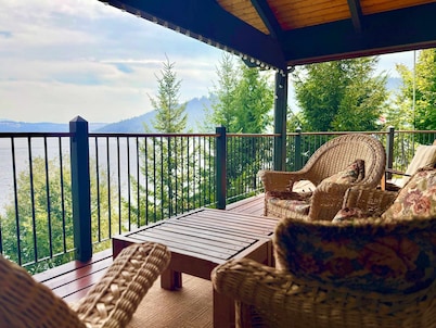 Lake Coeur d Alene 3BR Waterfront Dock Kayaks