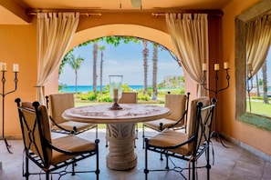 Outdoor dining - Oceanfront 3BR Villa at Casa del Mar, Resort Amenities & Pickleball (San José del Cabo)