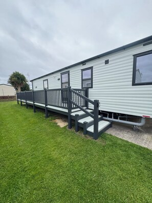 Exterior - Rio's Retreat Unity Beach Brean, 2027 3 Bedroom Caravan with Full-Wrap Decking (Brean)