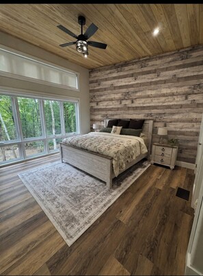 Room - 28 Ring Rock / Modern Lake House in Northern Ontario (Gooseneck Lake) (Whitestone)
