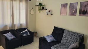 Living area - Entire house no Jardim Oasis Paranavai (Paranavaí)
