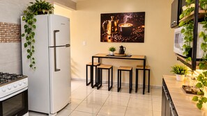 Private kitchen - Entire house no Jardim Oasis Paranavai (Paranavaí)