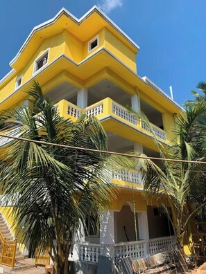 Exterior - 5mins walk to beach apt - 2 (Anjuna)