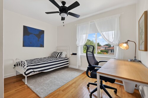 Sunny, art-filled 3BR in Westboro — monthly stays, dog-friendly