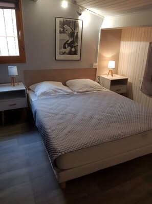 Room - Apartment 'Eucalyptus' with Air Conditioning (Calvi)
