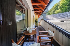 Tempat makan luar