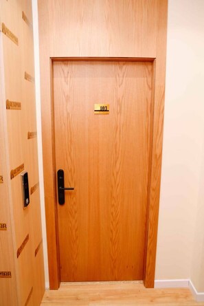 Interior - Altamar Luxury Suites & Penthouse - 103 (Golem)