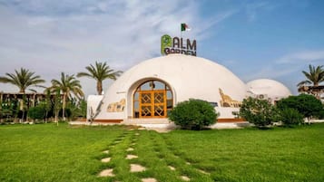 Fachada de la propiedad