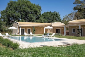Pool - Villa Botanica (Corfu)