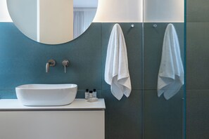 Bathroom - Cozy luxury studio in Nicosia’s heart (Nicosia)