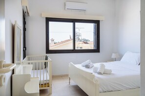 Room - 3BR Family House w/ Pool and Parking near Beach (Paralimni)