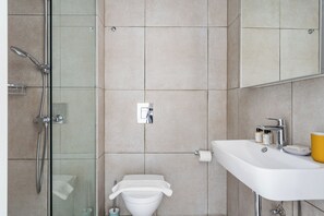 Bathroom - 2BR Lux Apt. Central Nicosia (Nicosia)