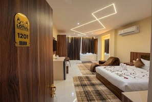 Room - Lotus Pyramids and Jacuzzi (Giza Governorate)