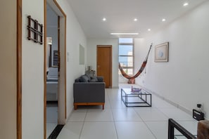 Room - Spacious 1BR Near Metro Copacabana Br1102 (Rio de Janeiro)